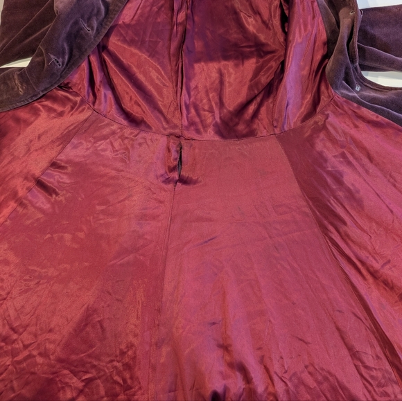VTG Plum Velvet, Hooded Opera Swing Coat W Slouchy Cuffs/Pockets. Small - Picture 14 of 16